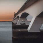 Caren met luxe sloep naar Oosterscheldebrug Sloepentocht Zeeland